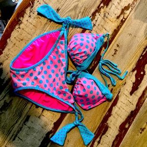 WOMEN’S HULA HONEY BIKINI SWIMSUIT! PINK WITH BLUE POKA DOTS! HP 🥳